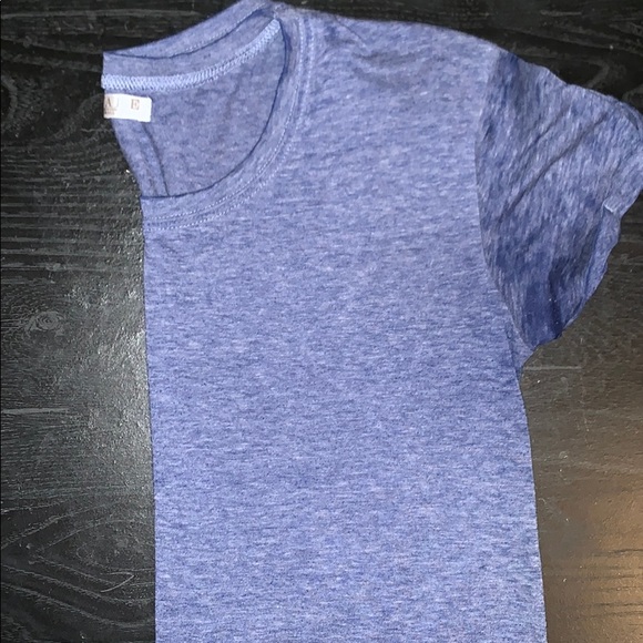 Basic Tee 💙 - Picture 2 of 4